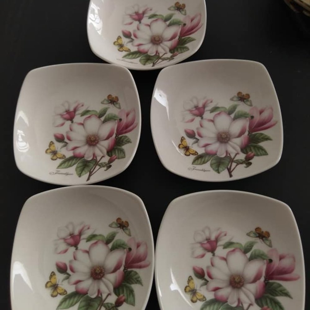 Miniplates really cute